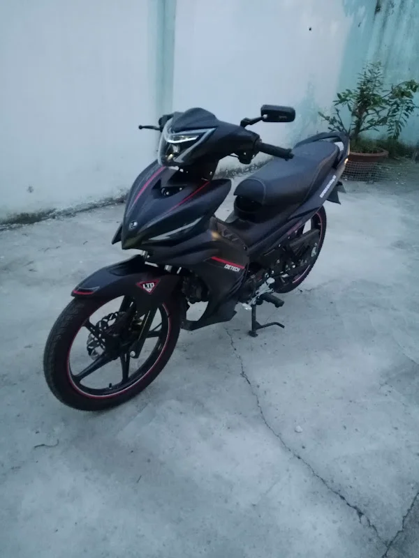 Tiệm Sửa Xe Văn Hoàn